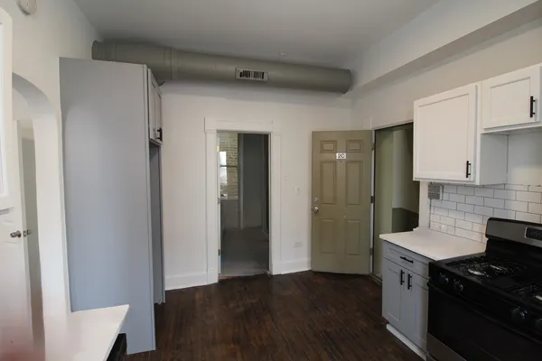 $2,099 | 1362 North Bosworth Avenue, Unit 2C, Chicago, IL 60642
