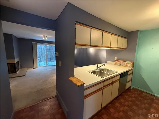 $189,000 | 121 Softwind Circle, Van Buren, NY 13027