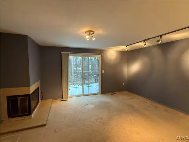 $189,000 | 121 Softwind Circle, Van Buren, NY 13027