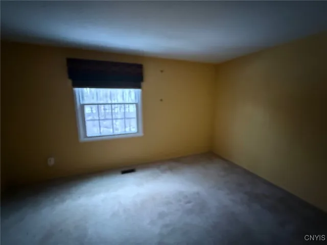 $189,000 | 121 Softwind Circle, Van Buren, NY 13027