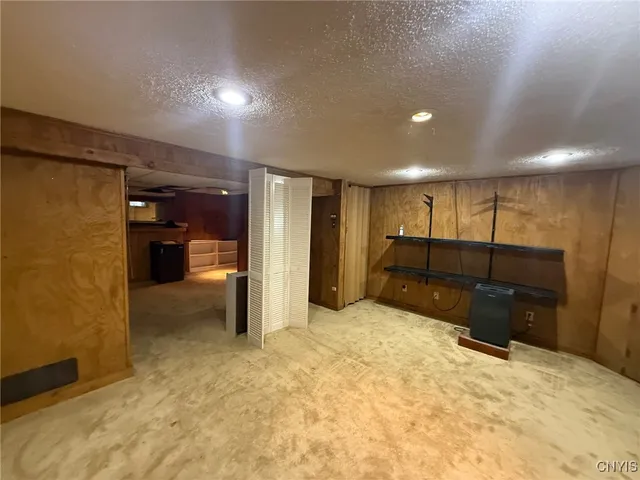 $189,000 | 121 Softwind Circle, Van Buren, NY 13027