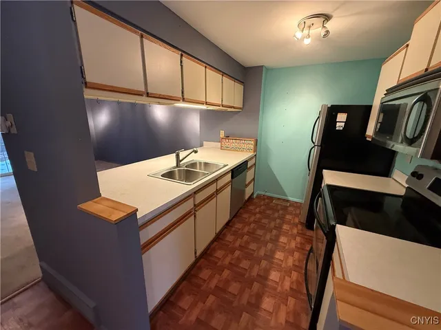 $189,000 | 121 Softwind Circle, Van Buren, NY 13027