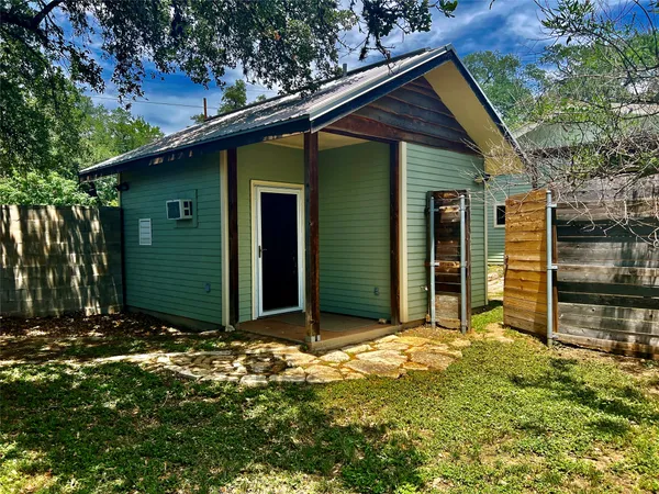 $1,200 | 15303 Texas Street, Unit 2, Austin, TX 78734