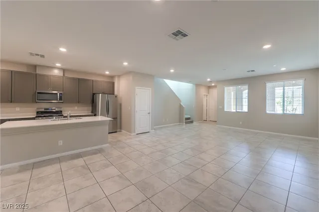 $2,000 | 3264 Palindrome Avenue, Henderson, NV 89044