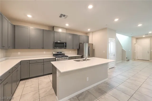 $2,000 | 3264 Palindrome Avenue, Henderson, NV 89044