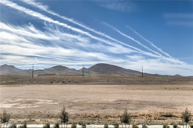 $2,000 | 3264 Palindrome Avenue, Henderson, NV 89044