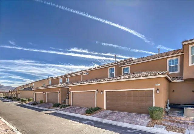 $2,000 | 3264 Palindrome Avenue, Henderson, NV 89044
