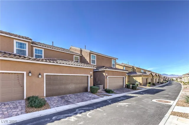 $2,000 | 3264 Palindrome Avenue, Henderson, NV 89044