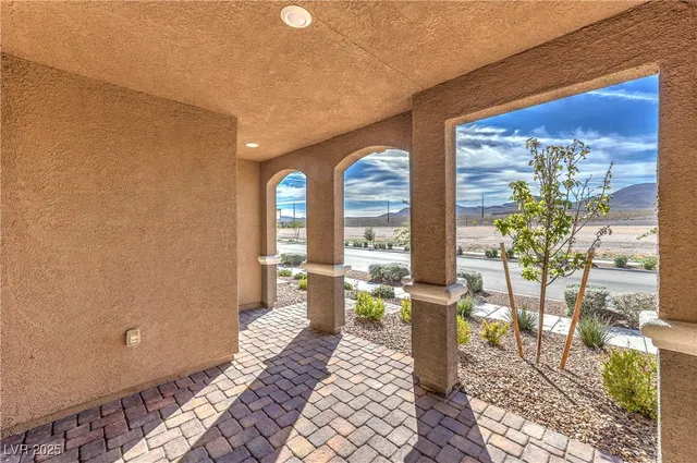 $2,000 | 3264 Palindrome Avenue, Henderson, NV 89044