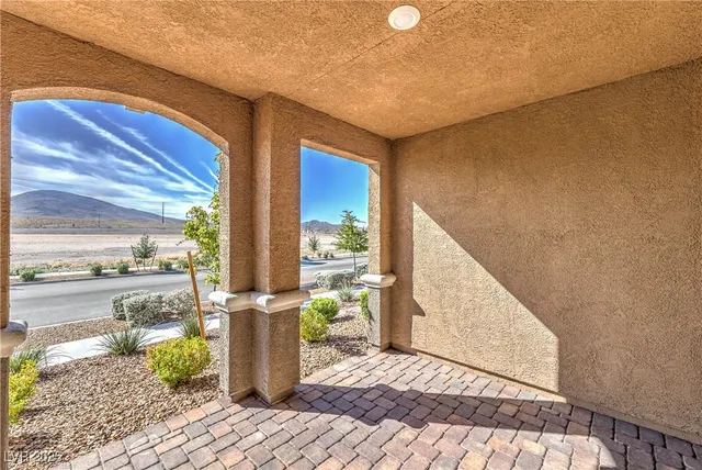 $2,000 | 3264 Palindrome Avenue, Henderson, NV 89044