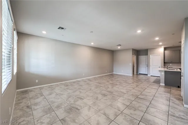 $2,000 | 3264 Palindrome Avenue, Henderson, NV 89044