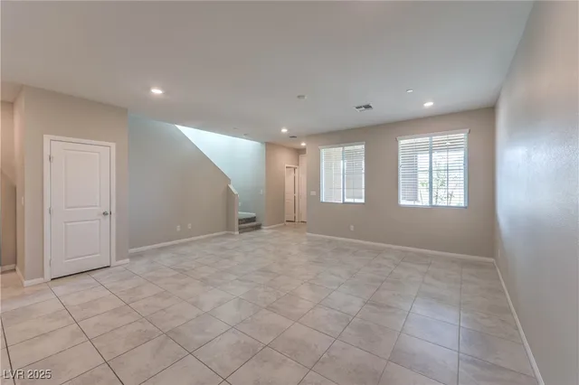 $2,000 | 3264 Palindrome Avenue, Henderson, NV 89044