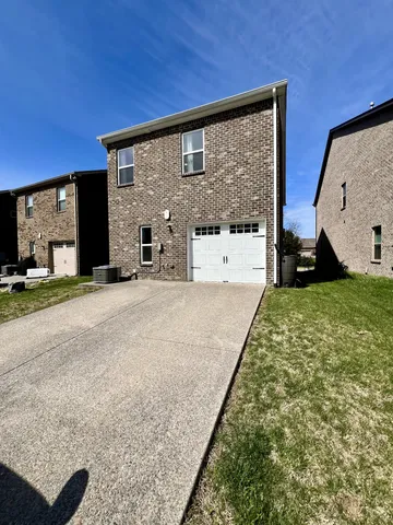 $2,400 | 319 Carellton Drive, Gallatin, TN 37066