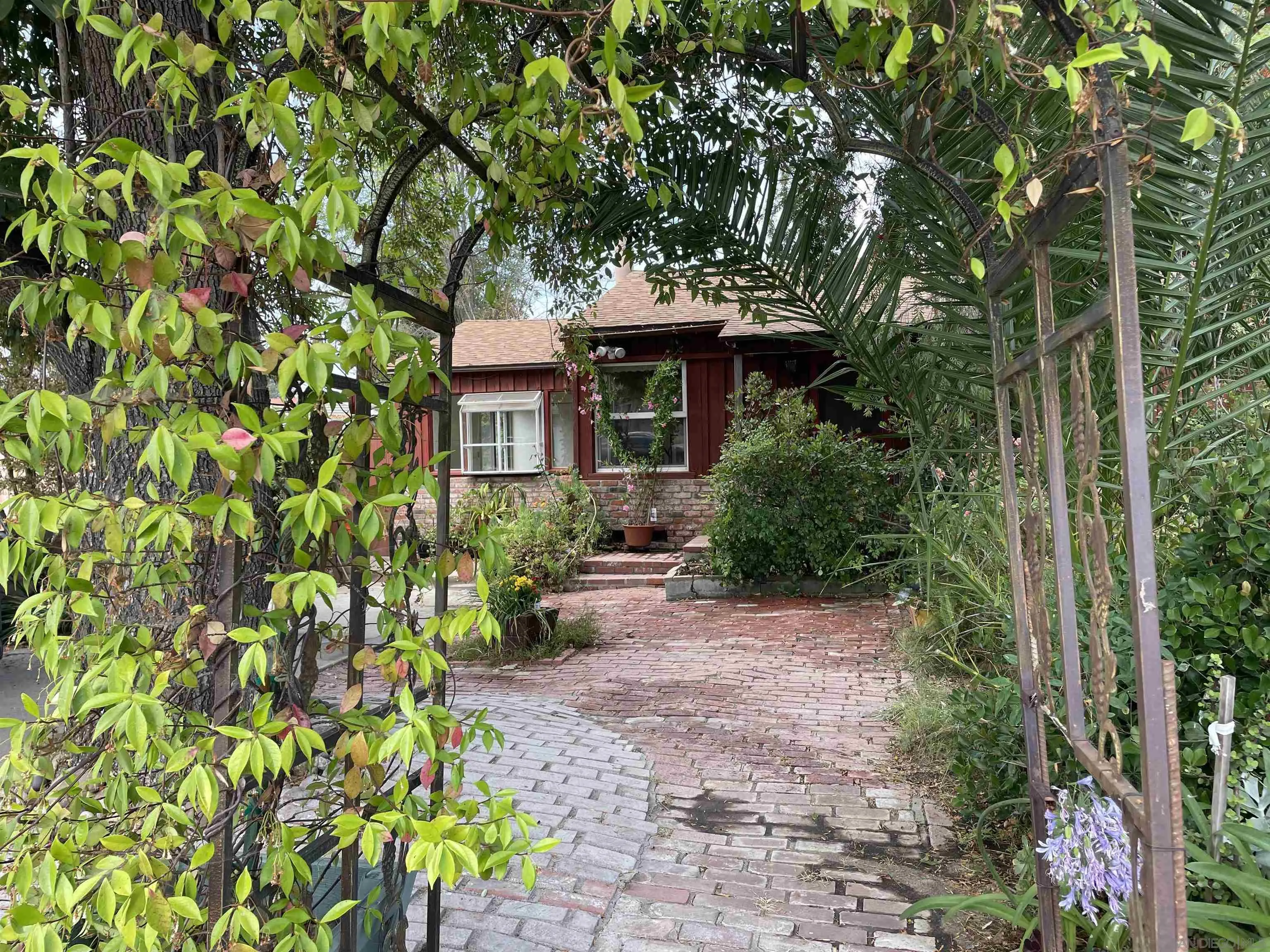 282 Blanchard Road El Cajon, CA 92020 - Photo 9 of 11 Gallery Image 9