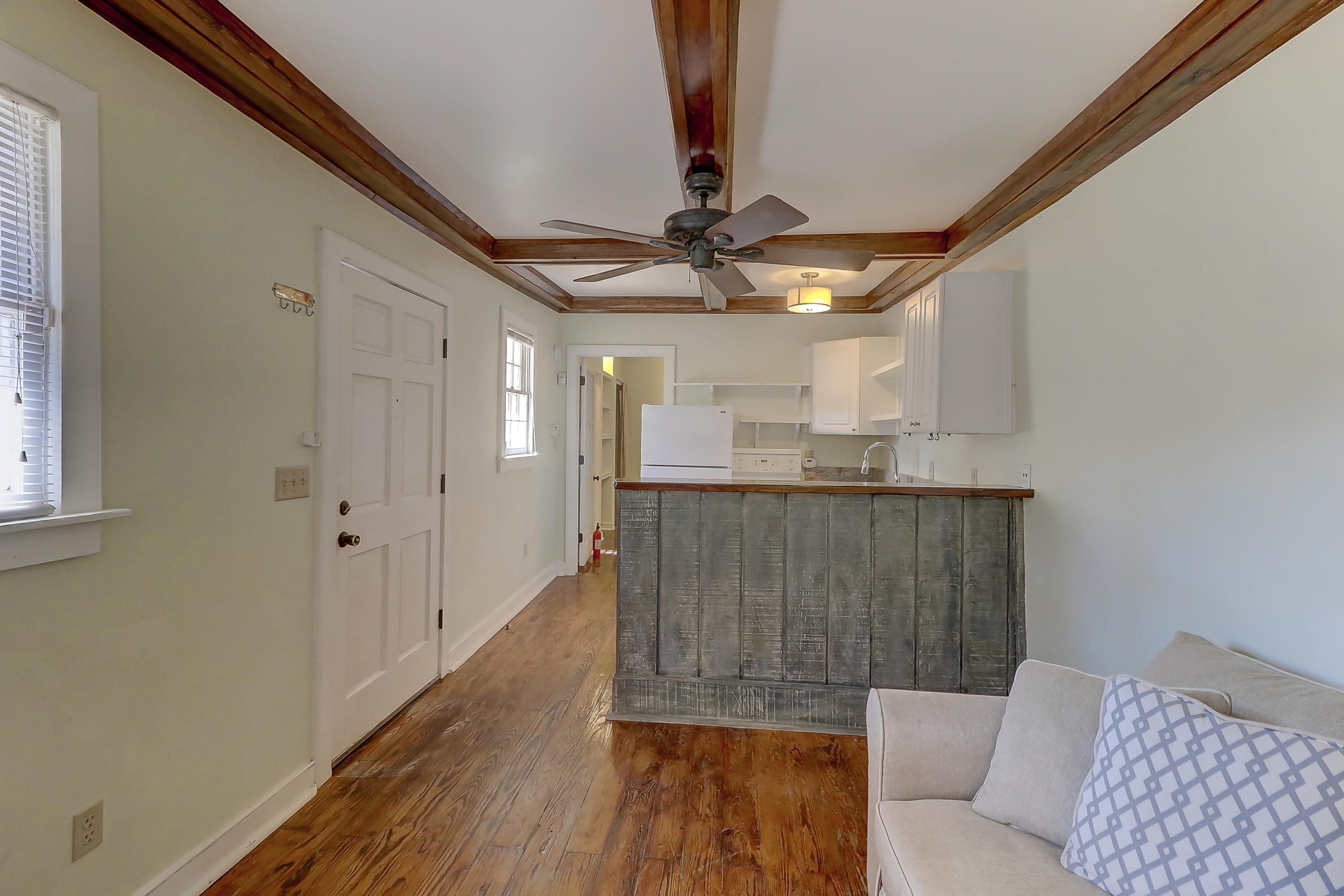 232 Rutledge Avenue Charleston, SC 29403 - Photo 27 of 36 Carriage House Living Room & Kitchen