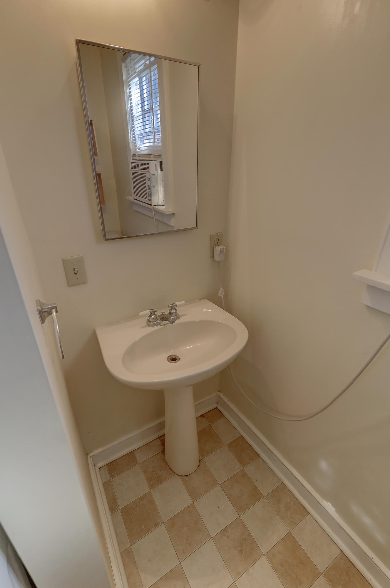 232 Rutledge Avenue Charleston, SC 29403 - Photo 33 of 36 Carriage House Bathroom