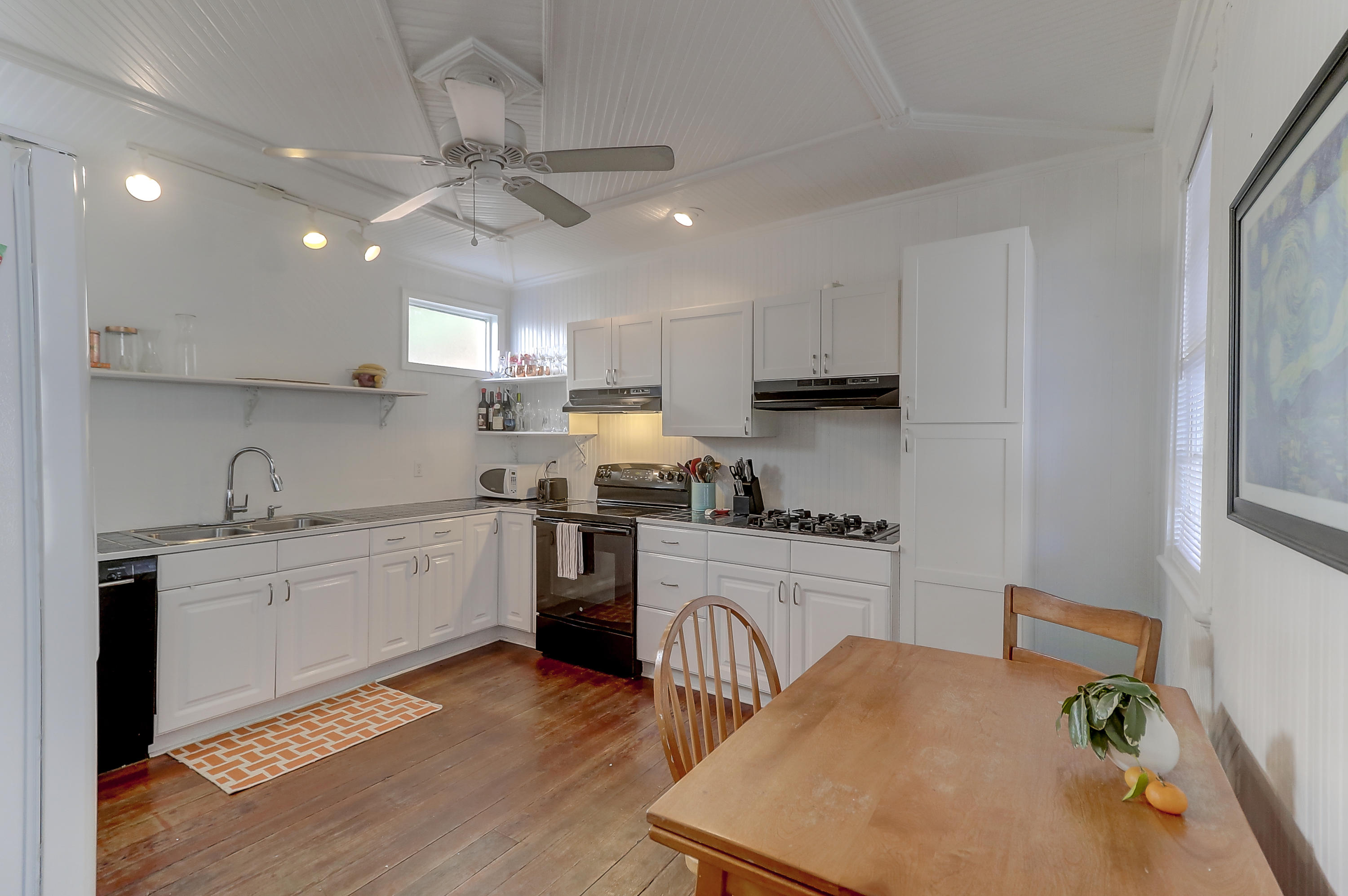 232 Rutledge Avenue Charleston, SC 29403 - Photo 8 of 36 Kitchen