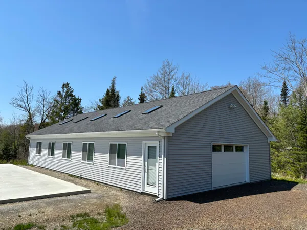 $169,900 | 22 Sawblade Road, South Thomaston, ME 04858