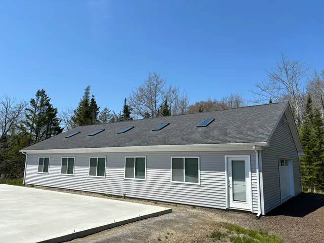 $179,900 | 22 Sawblade Road, South Thomaston, ME 04858
