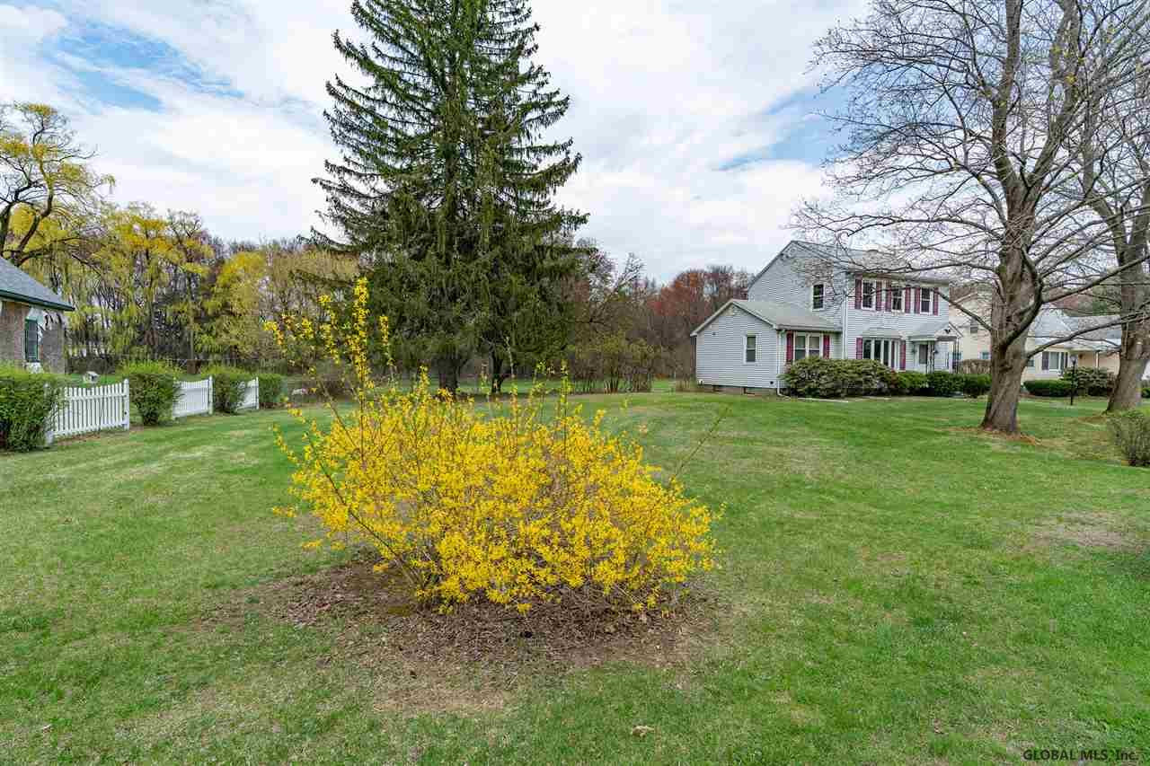 22 Asprion Road Bethlehem, NY 12077 - Photo 4 of 31 Photo 4