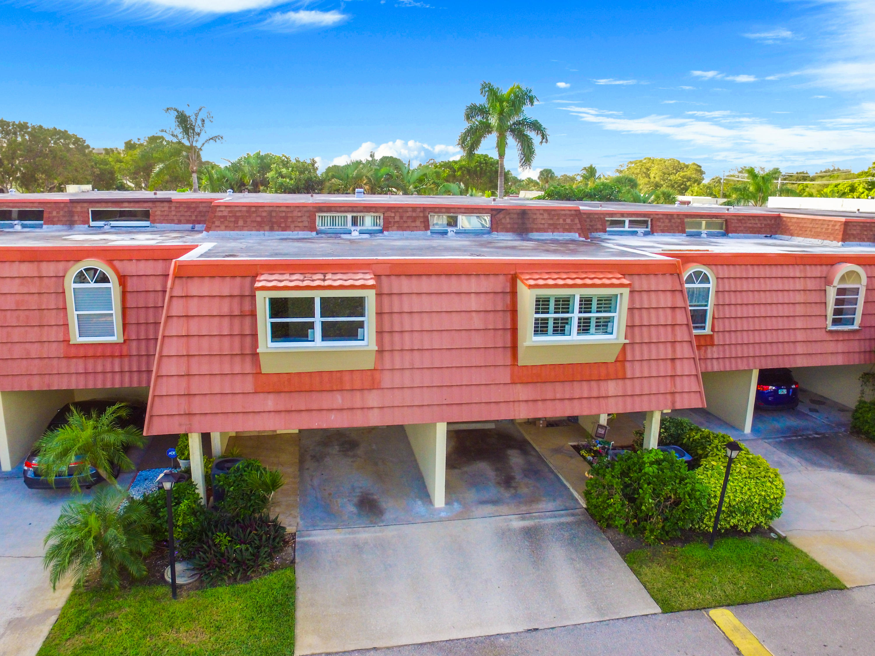 382 Golfview Road, Unit E North Palm Beach, FL 33408 - Photo 1 of 34 Aerial Front
