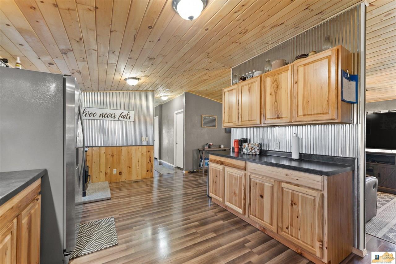 1296 Fairview Church-Pascal Road Hardyville, KY 42746 - Photo 9 of 57 Gallery Image 9