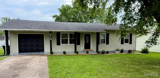 $239,900 | 610 St Michael Avenue, St. James, MO 65559