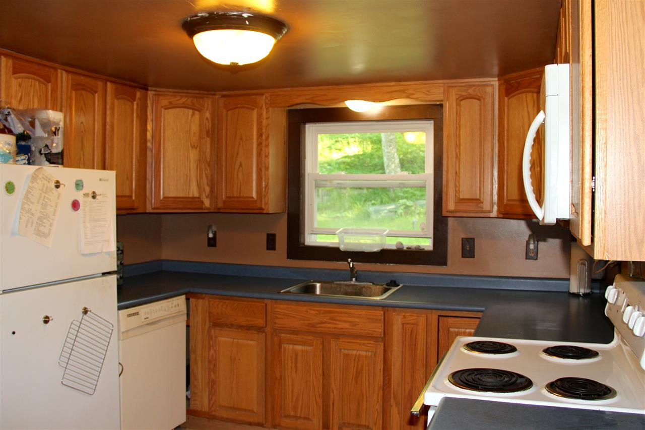 10530 Covey Road Honor, MI 49640 - Photo 8 of 13 1846520-7.JPG