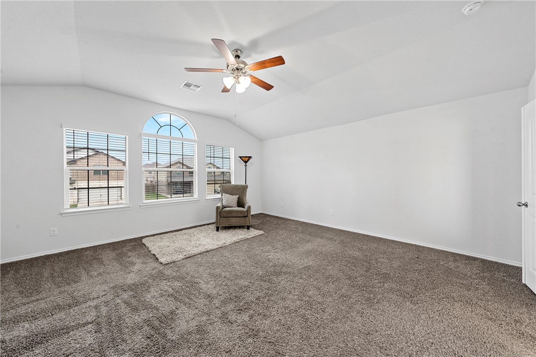 11208 Echo Drive Waco, TX 76708 - Photo 17 of 34 a view of an empty room with a window
