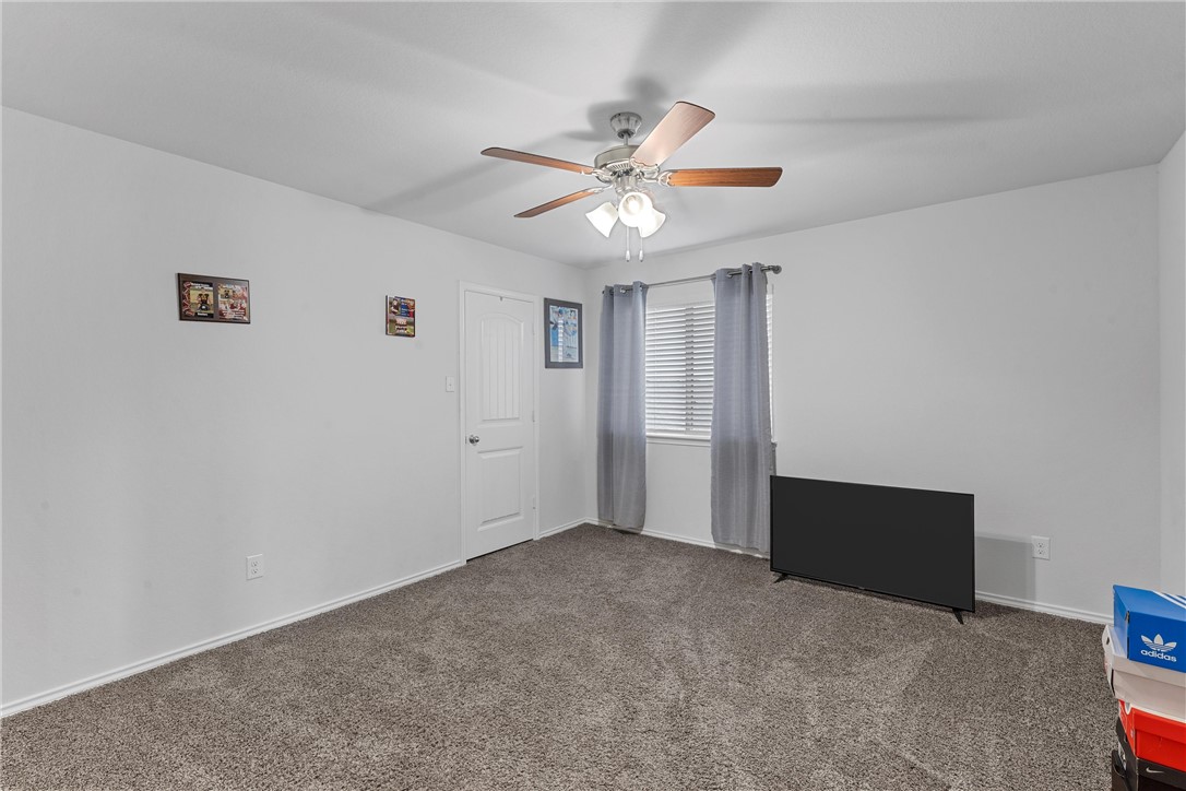 11208 Echo Drive Waco, TX 76708 - Photo 27 of 34 a view of an empty room
