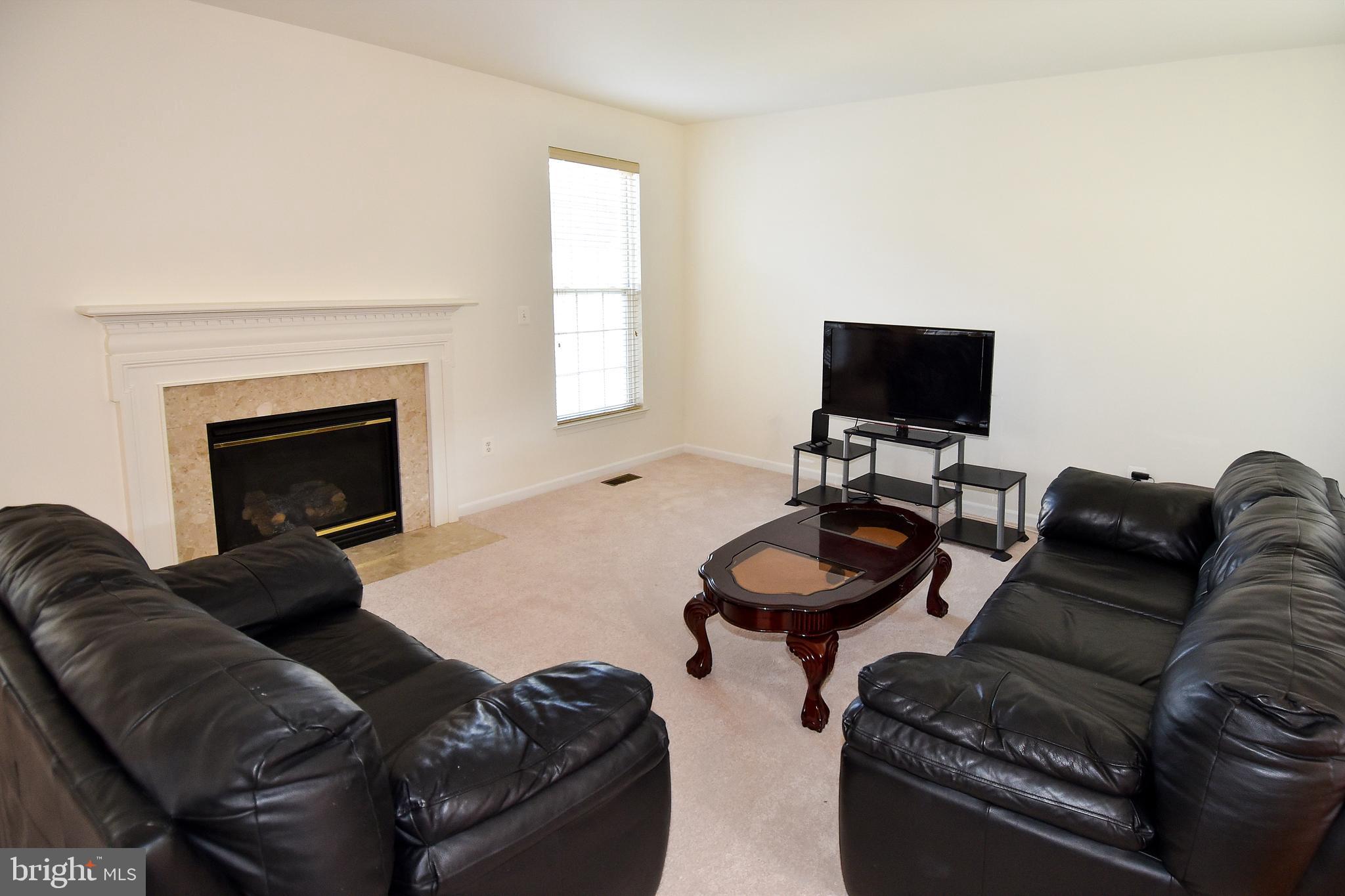 7828 Callington Way Hanover, MD 21076 - Photo 15 of 41 MAIN LEVEL LIVING ROOM