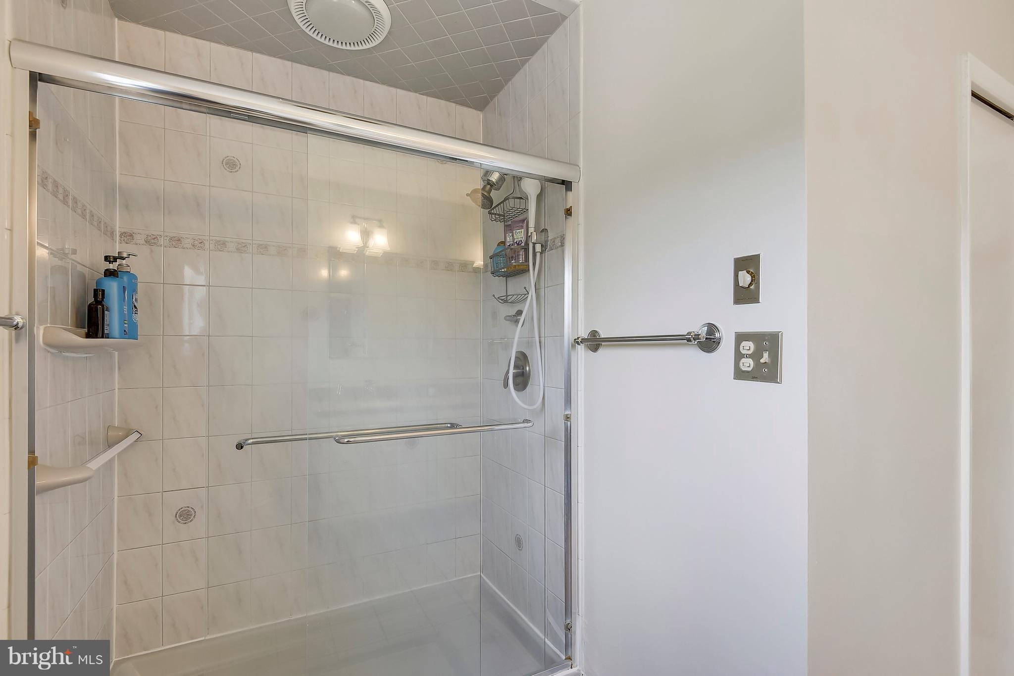 10000 Belhaven Road Bethesda, MD 20817 - Photo 18 of 30 OVERSIZED SHOWER & WALK-IN CLOSET