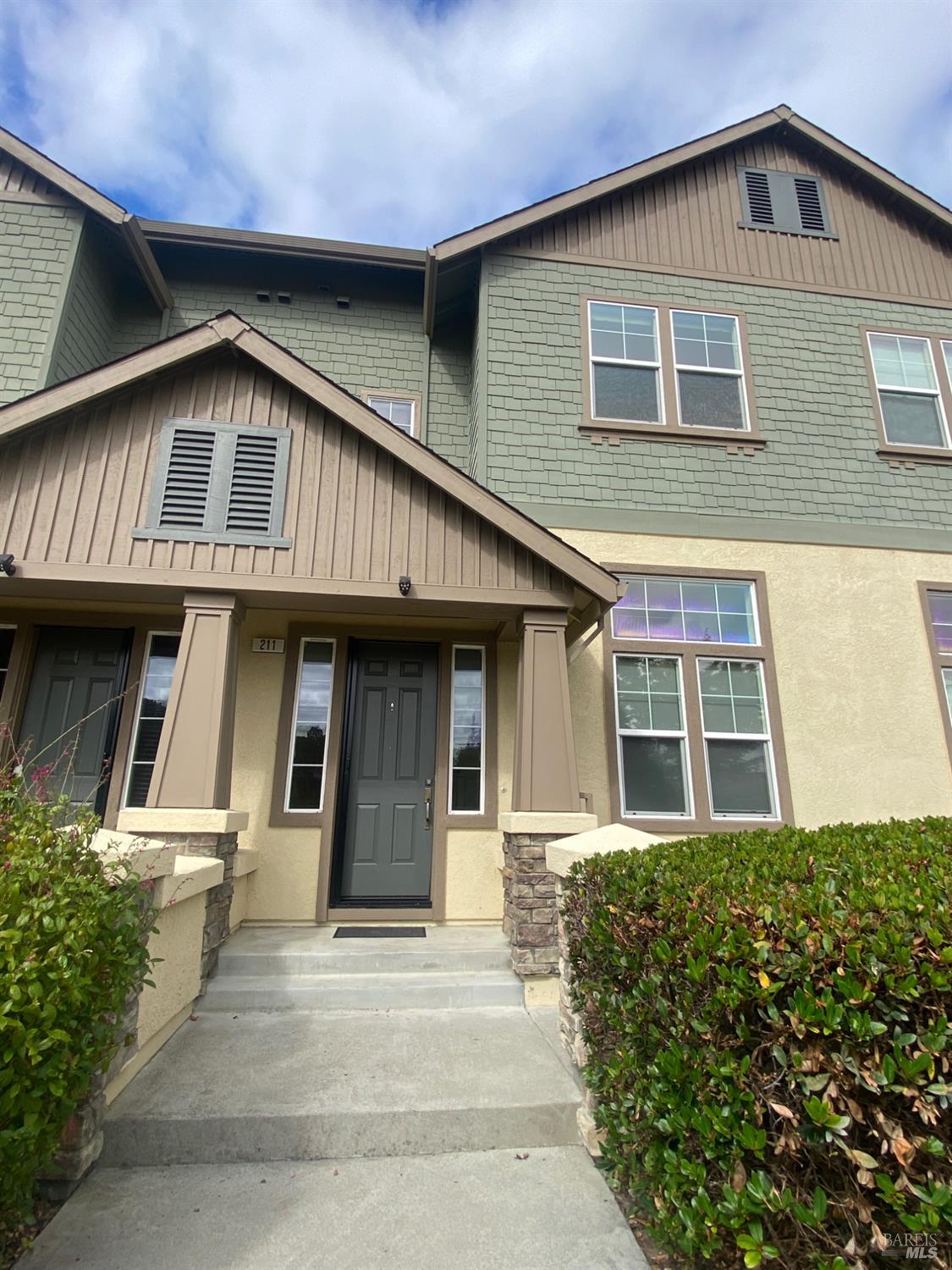 211 Pear Court San Rafael, CA 94903 - Photo 1 of 10