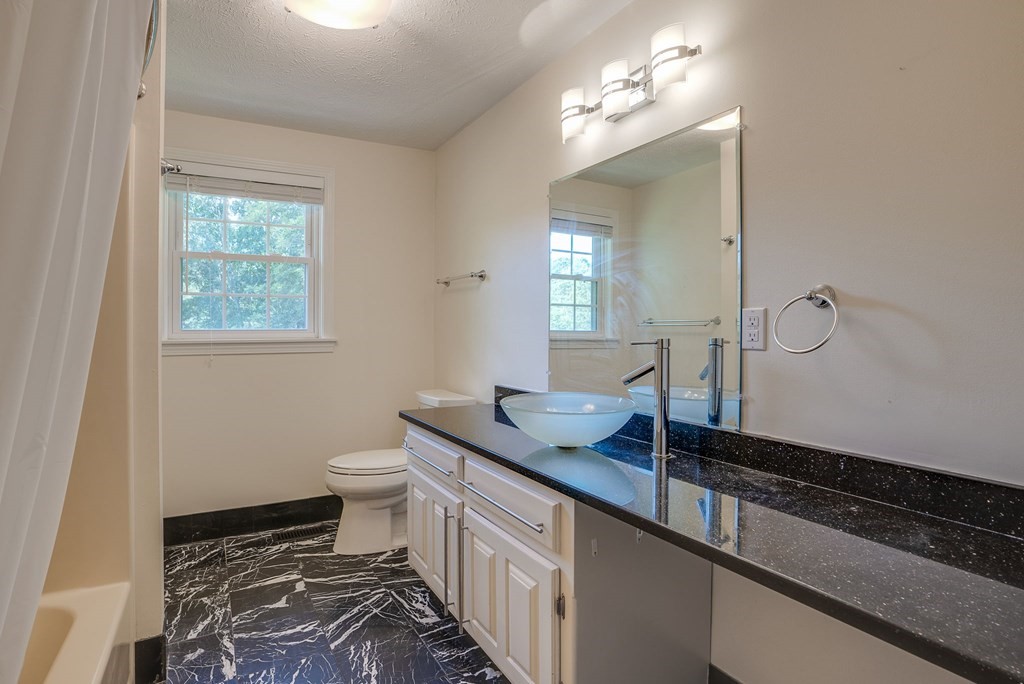 10 Fox Run Road, Unit 2 Amherst, NH 03031 - Photo 16 of 30