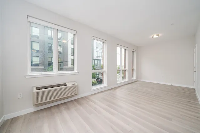 $2,300 | 16 Bennett Street, Unit 515, Jersey City, NJ 07304