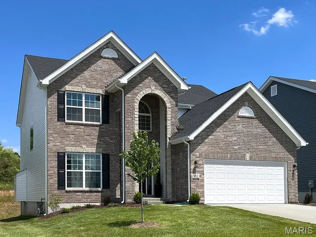 $485,900 | 2 Ashford At Louiselle Park, Maryland Heights, MO 63043