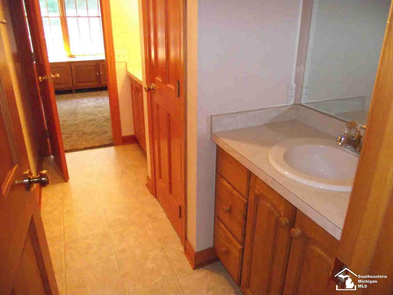 2001 West Dean Road Temperance, MI 48182 - Photo 12 of 25