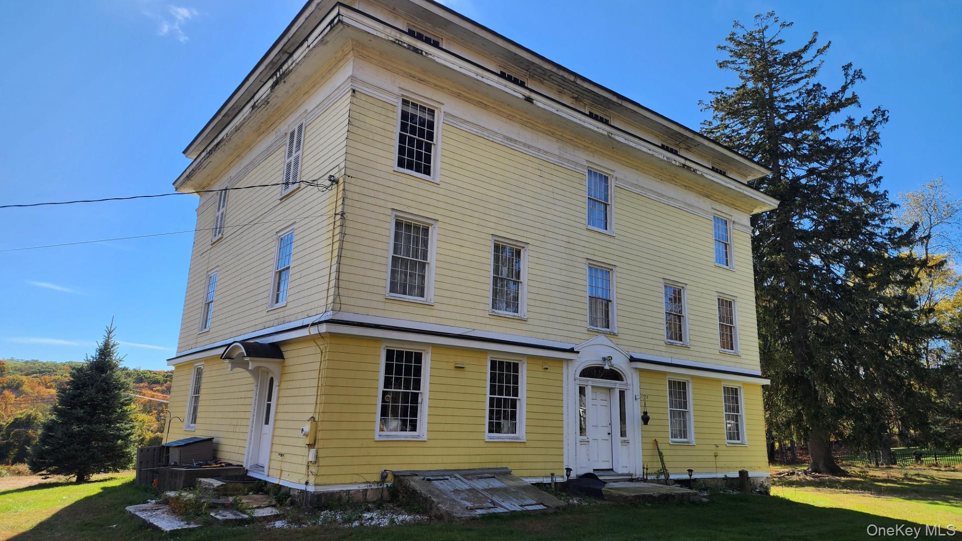 175 Waccabuc Road Goldens Bridge, NY 10526 - Photo 4 of 36 View of front facade with a front yard and entry steps