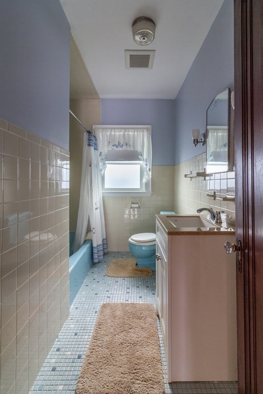 4 Devon Avenue Beverly, MA 01915 - Photo 9 of 20