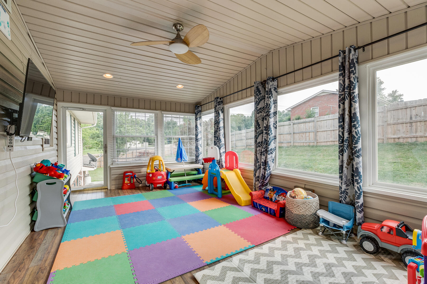 203 Cedar Branch Road Kingsport, TN 37664 - Photo 18 of 45 018