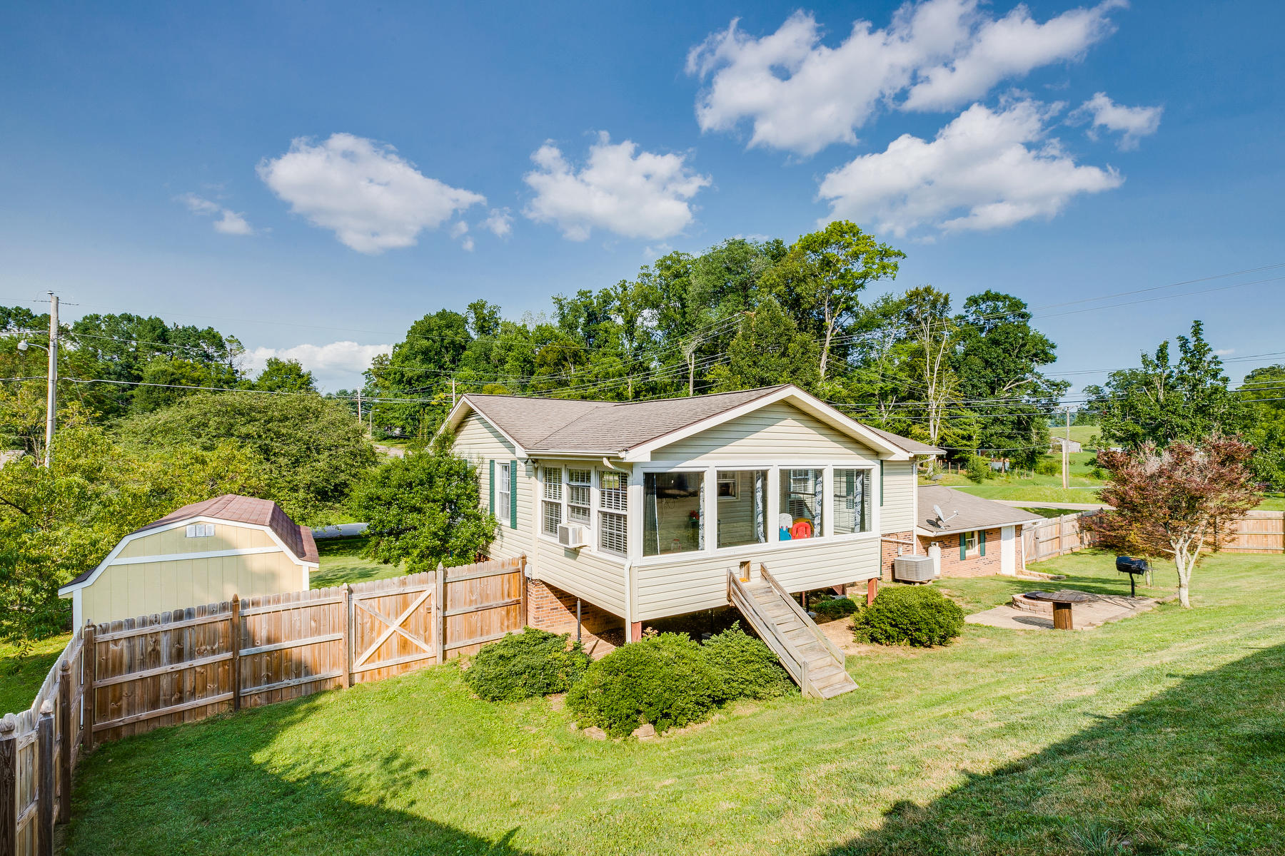 203 Cedar Branch Road Kingsport, TN 37664 - Photo 40 of 45 040