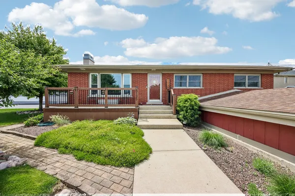 $417,000 | 5135 155th Street, Oak Forest, IL 60452