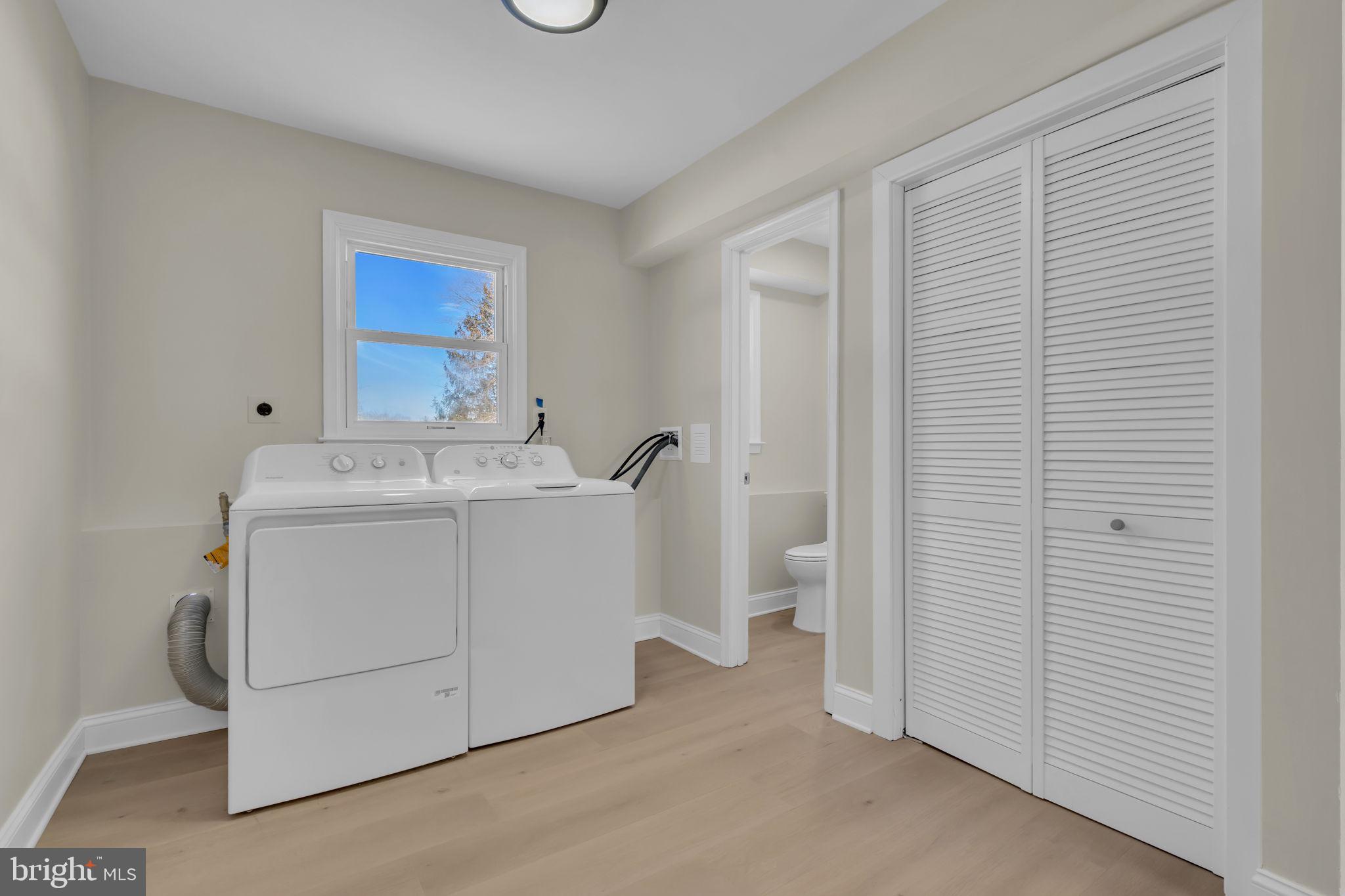 568 Flock Road Trenton, NJ 08690 - Photo 35 of 42 a utility room with dryer and washer