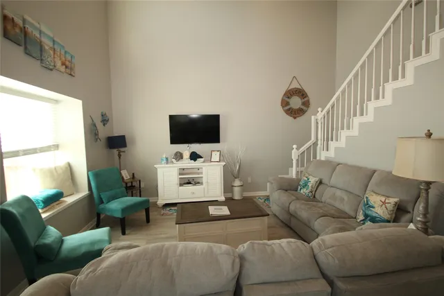 $849,900 | 1648 Sandpebble Place, Surfside Beach, TX 77541