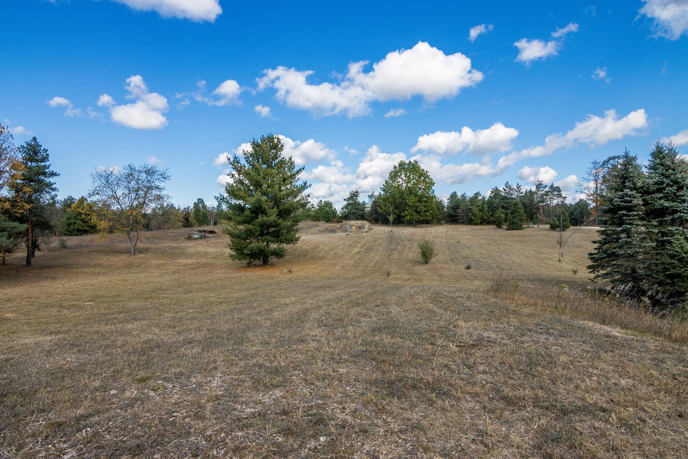 17444 Fewins Road Interlochen, MI 49643 - Photo 36 of 40 1928149-4a103f7a-28f0-4030-bf07-ee9ba2d852b4.JPG