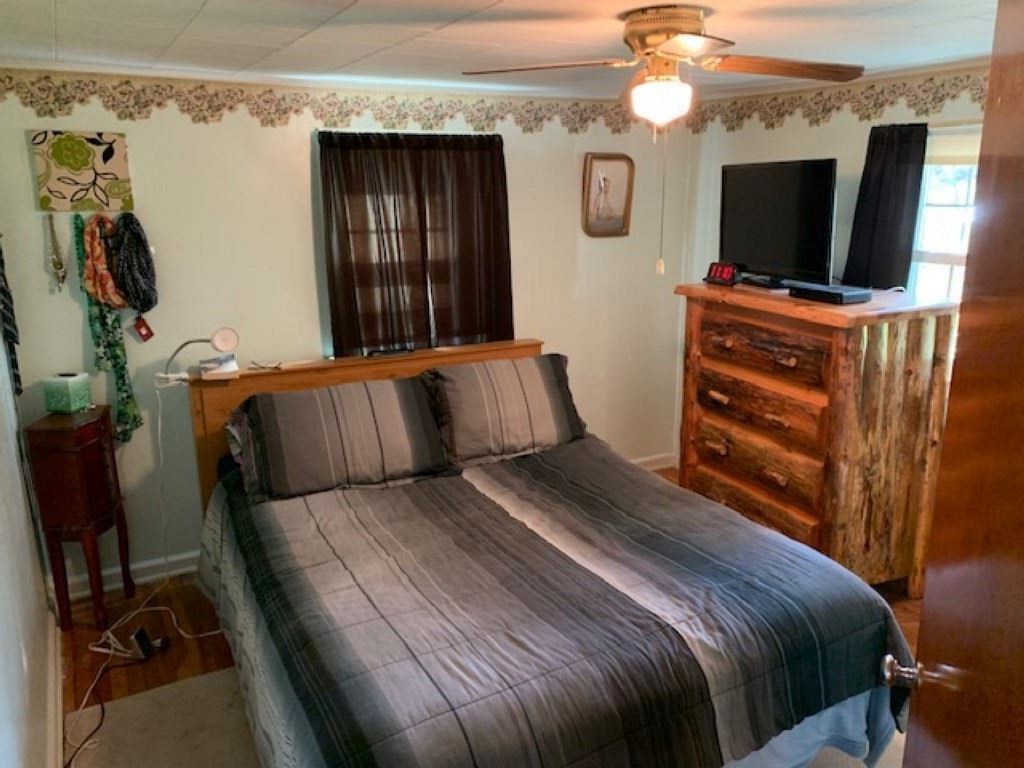 308 Walnut Court St. Louis, MI 48880 - Photo 8 of 20 1885570-7.JPG