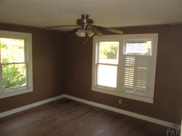 4674 Cerny Road Pensacola, FL 32526 - Photo 15 of 25 Gallery Image 15