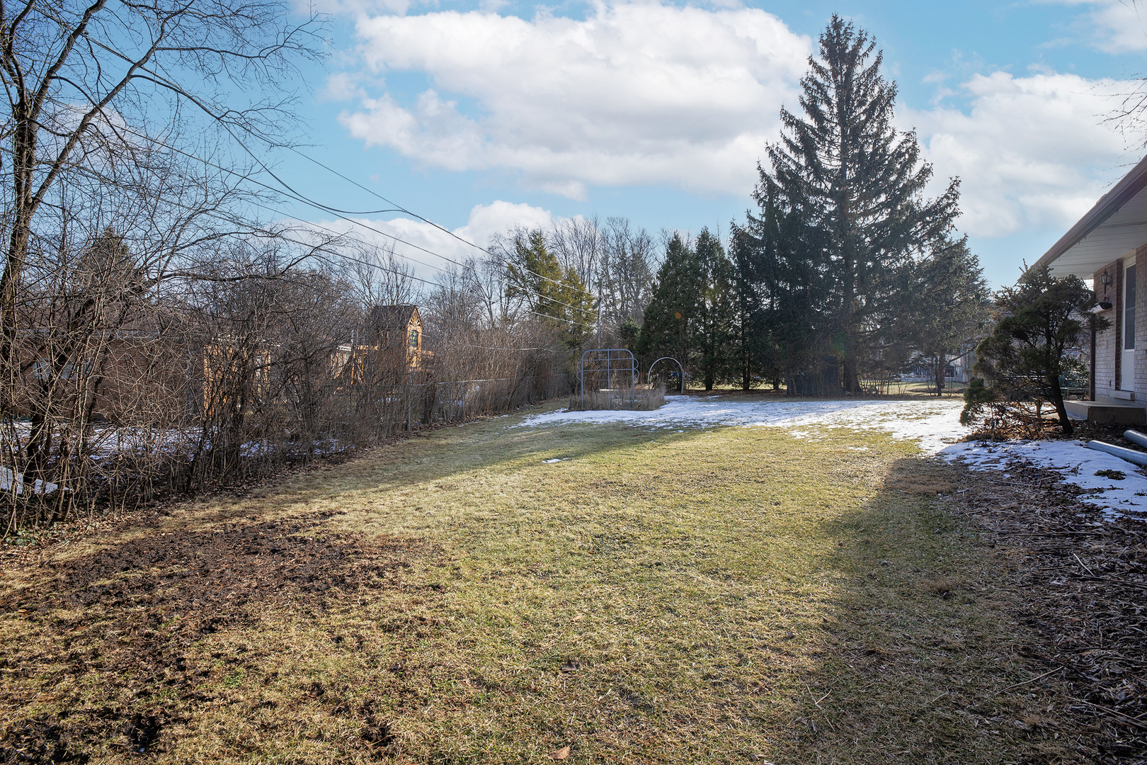 103 South Maple Lane Prospect Heights, IL 60070 - Photo 16 of 17 a view of outdoor space with garden