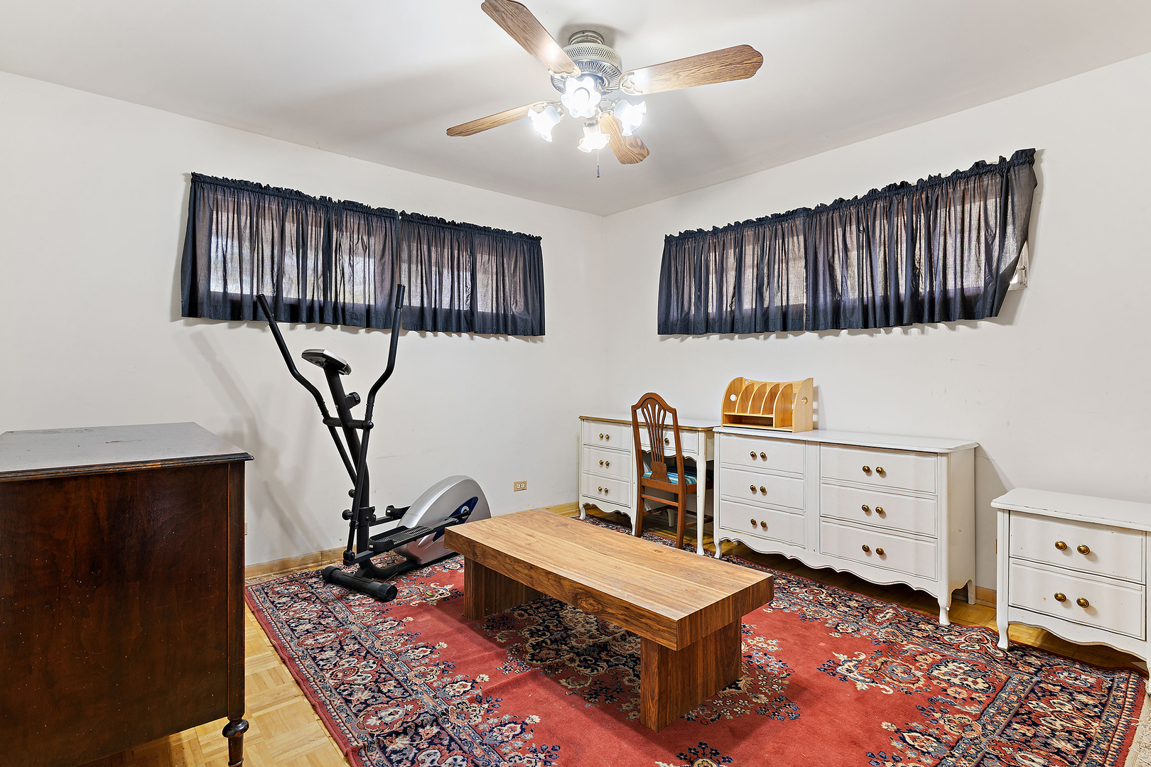 103 South Maple Lane Prospect Heights, IL 60070 - Photo 10 of 17 a room with furniture a rug and a window