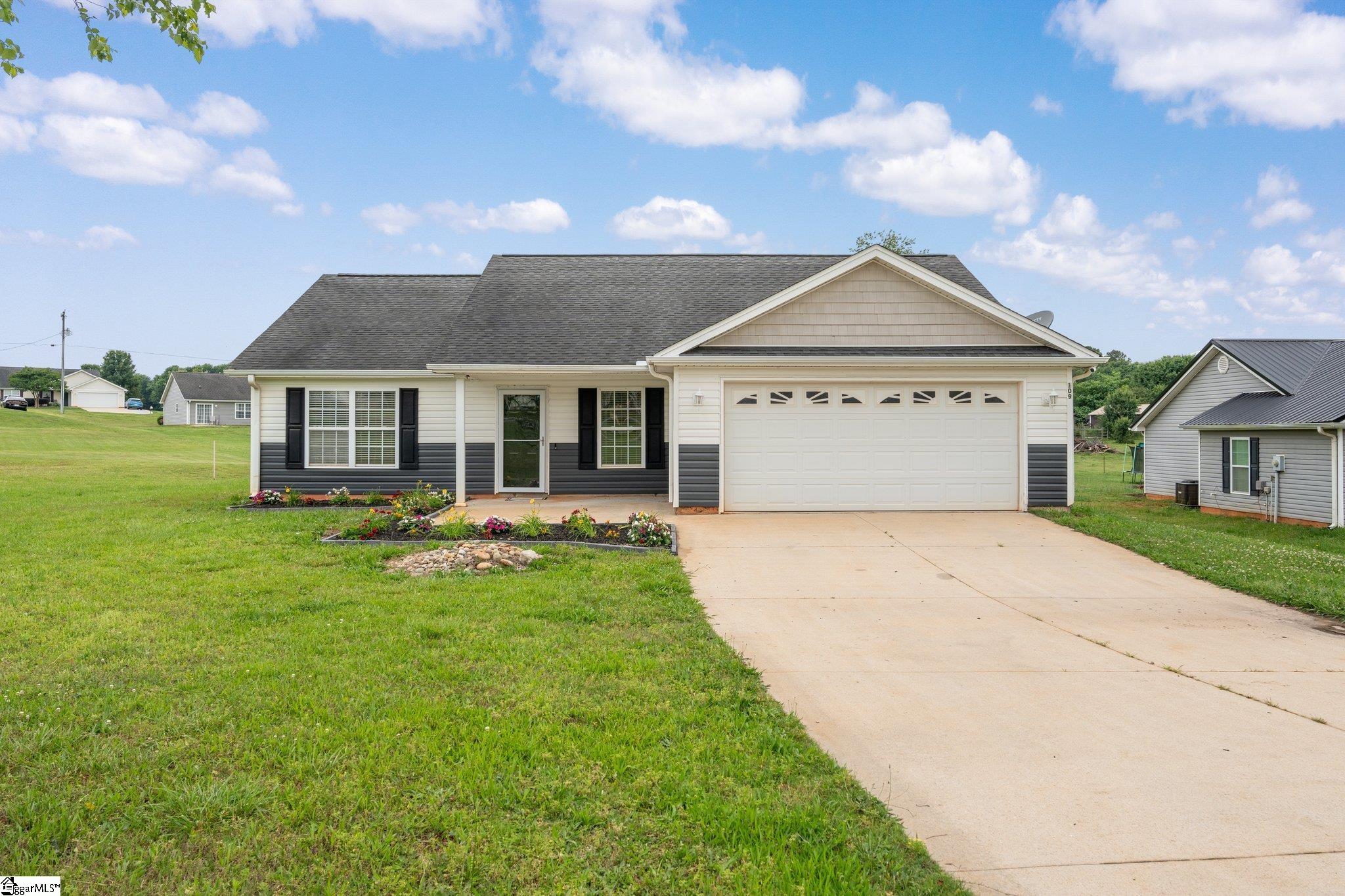 109 Wild Turkey Road Williamston, SC 29697 - Photo 2 of 43